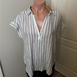 NWT Blu Pepper Striped Gray and White Women's Top Sz L